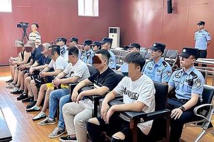 记者：吴金贵亲自公关又得罪一些人，申花球迷比球队更像是主角